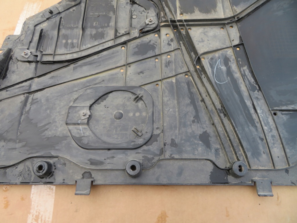 Накладка под двигатель bjs7kf335 mazda 3 в Украине