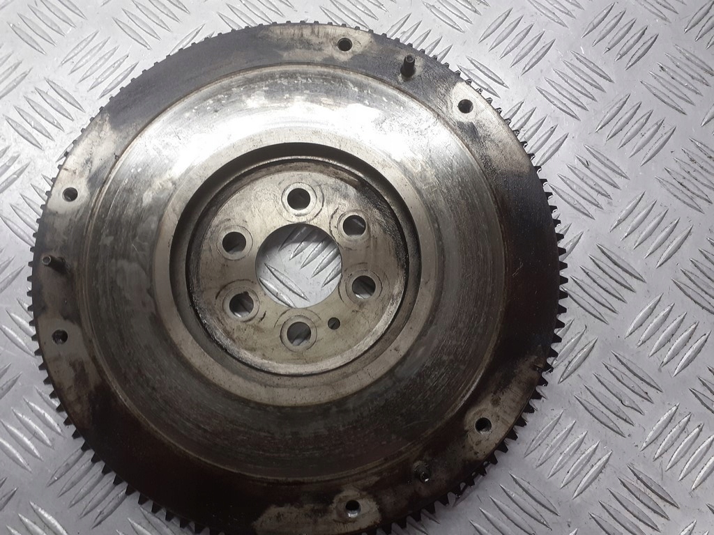 Купити Колесо маховик fiat stilo 1.8