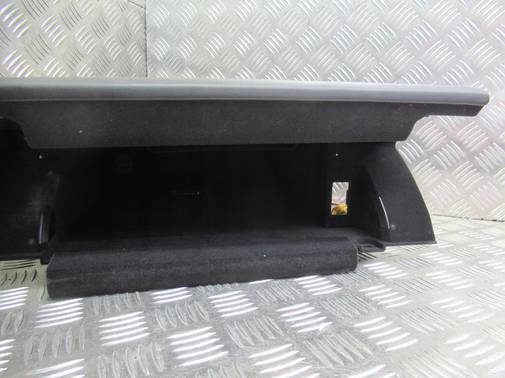 фото №5, Audi r8 420 06- бардачок пасажира