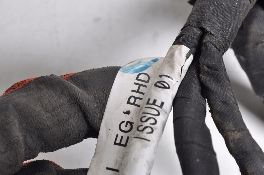 Aston martin vantage 4.7 жгут электропроводка электрическая gg33-14290-la Недорого