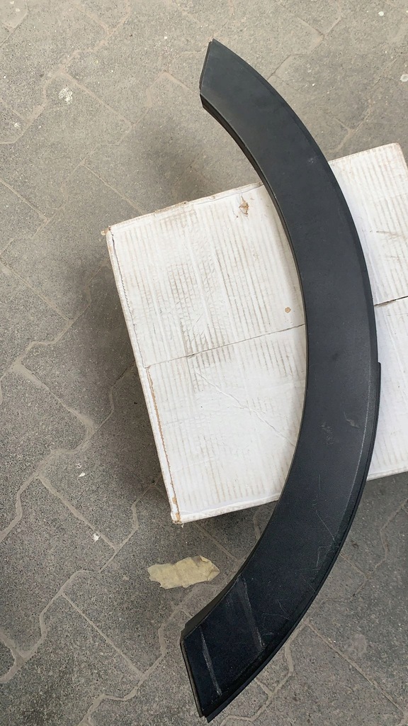 фото №1, Kia sportage 2011- молдинг na крила задня права