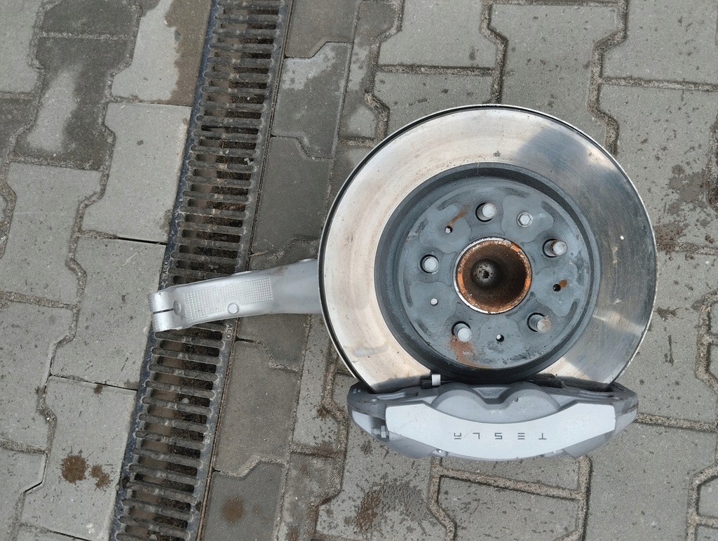 фото №2, Tesla 3 поворотный кулак перед правая rwd/awd