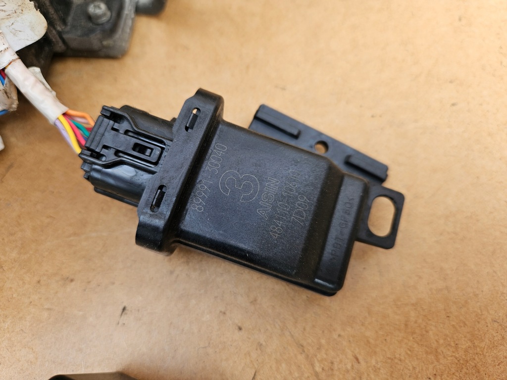 фото №12, Бортовой компьютер замок зажигания набор стартовый toyota yaris ii 1.8 vvt-i ts keyless