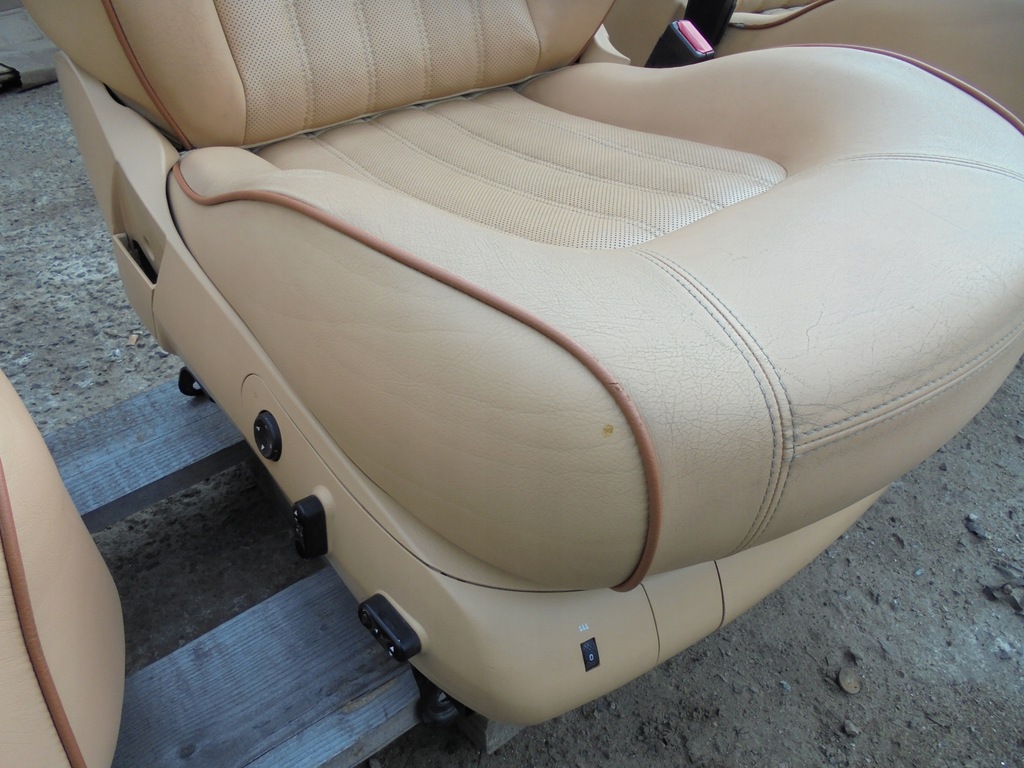 фото №9, Сидіння заднє сидіння maserati quattroporte 4.2 v8 06