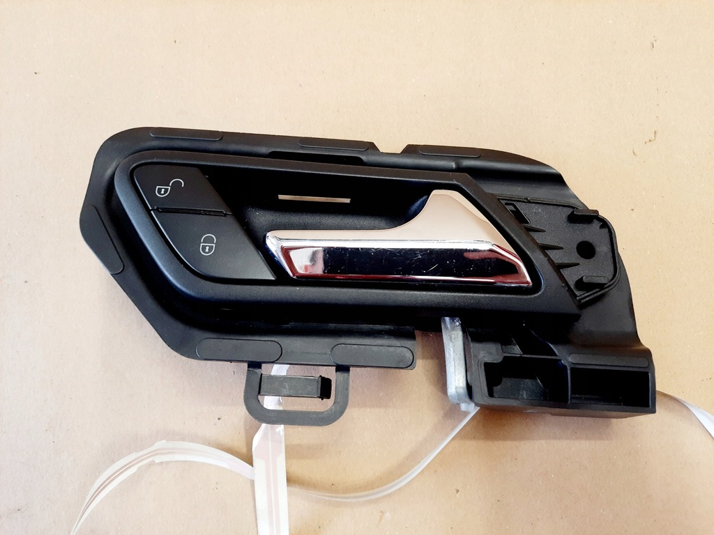 фото №1, Ручка внутренняя правый перед mercedes w251