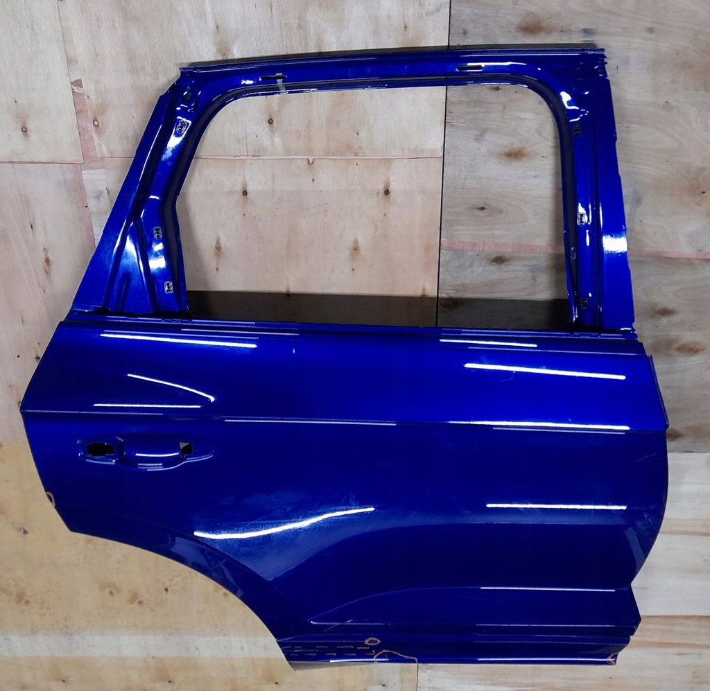 Vw touareg r-line 760 дверь правый задняя Цена