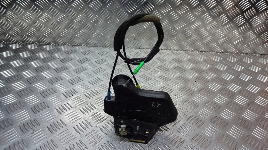 фото №1, Замок двері правий перед toyota avensis t25 2pin