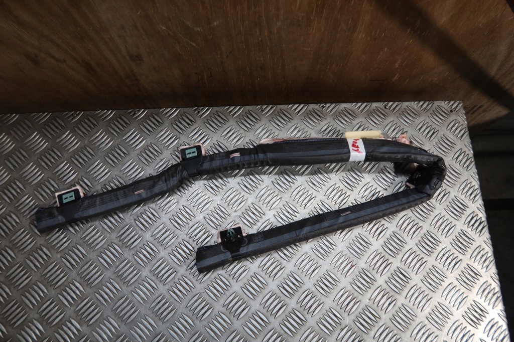 фото №1, Шторка безпеки ліва audi a1 8x 8x3880741a