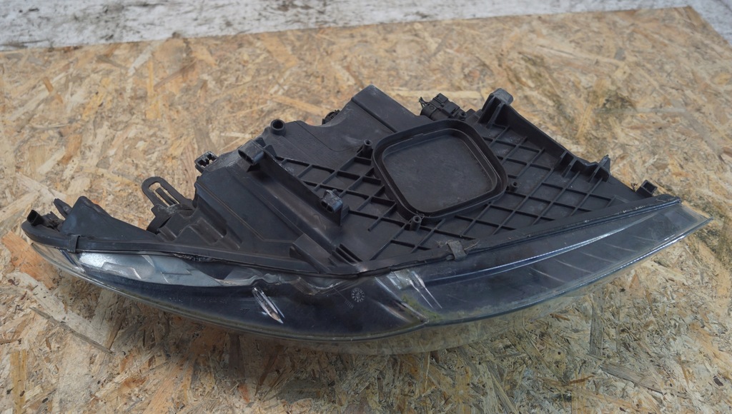 фото №10, Лампа левый перед renault megane iii lift 12-13