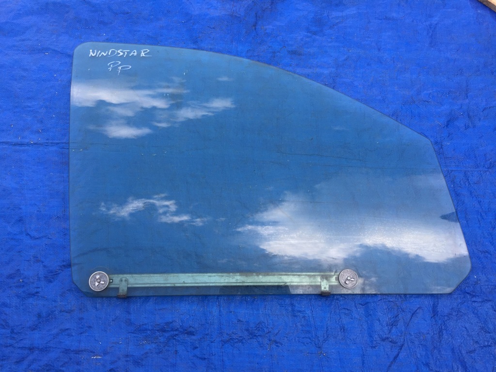 фото №1, Ford windstar 95 96 стекло с дверь правый перед