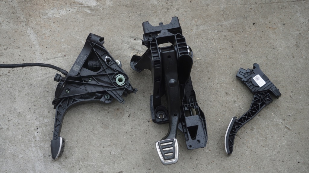 фото №1, Volkswagen audi skoda педаль тормоза 5q1721058dl