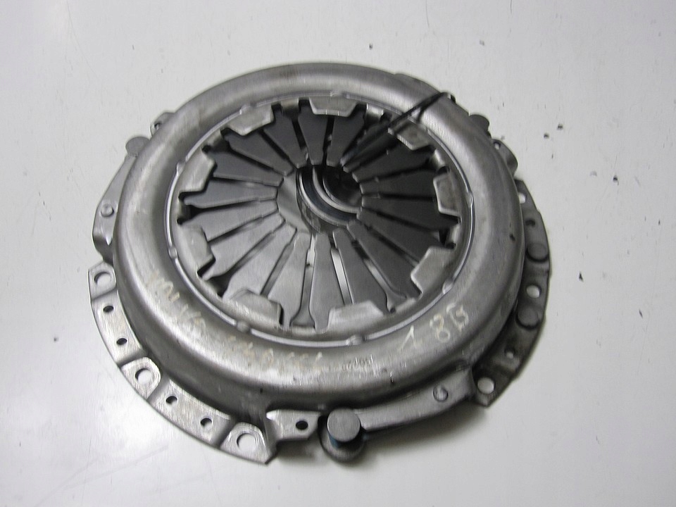 фото №1, Прижим сцепления volvo v40 s40 1.8 новый заменитель