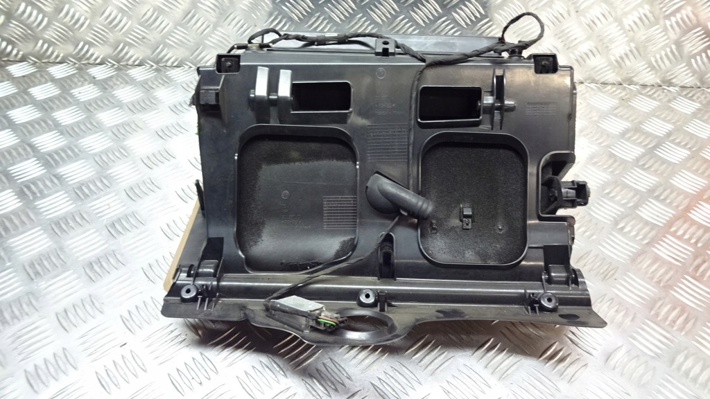 фото №6, Бардачок пассажира vw passat b6 3c1857101