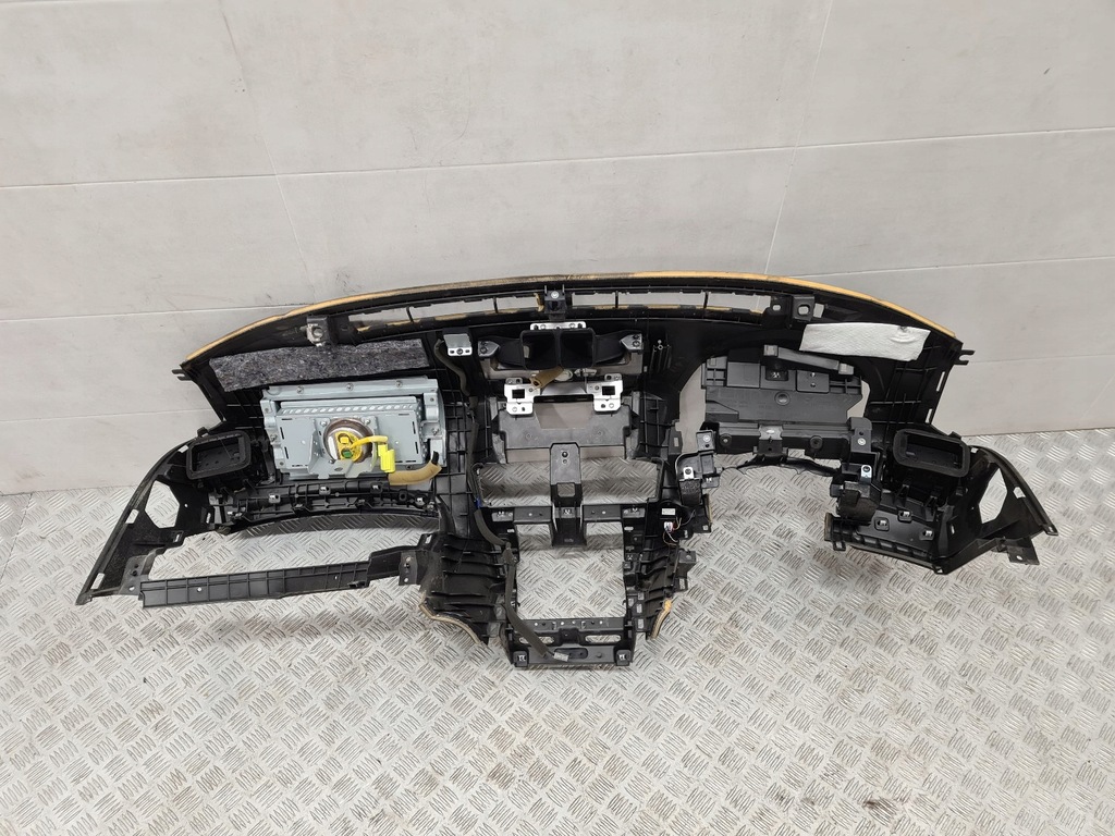 фото №9, Infiniti q70 s lift оригинальная приборная панель консоль ремни подушка безопасности