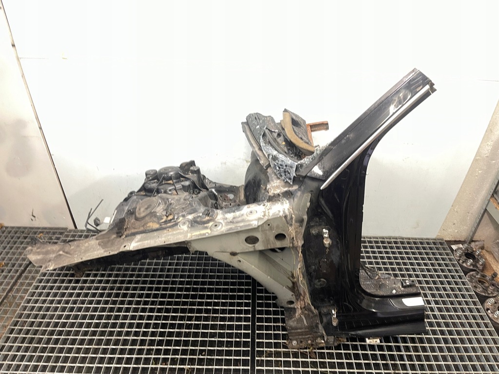 фото №1, A6 c7 четверть подкрылок лонжерон перед левая lz9y