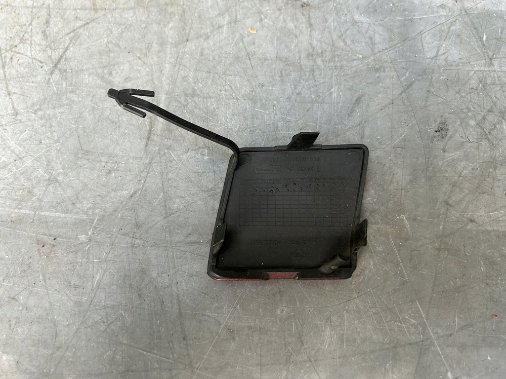 фото №2, Заглушка фаркоп перед renault clio iv