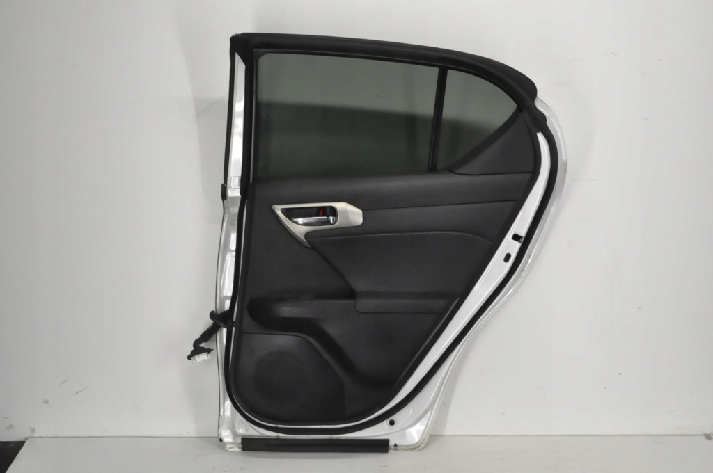 Lexus ct 200h дверь правый задняя задние 2mp Доставка