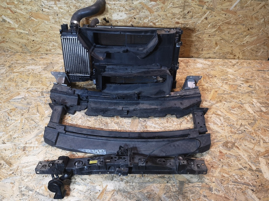 фото №1, Nissan micra k14 1.3 pas передний комплект