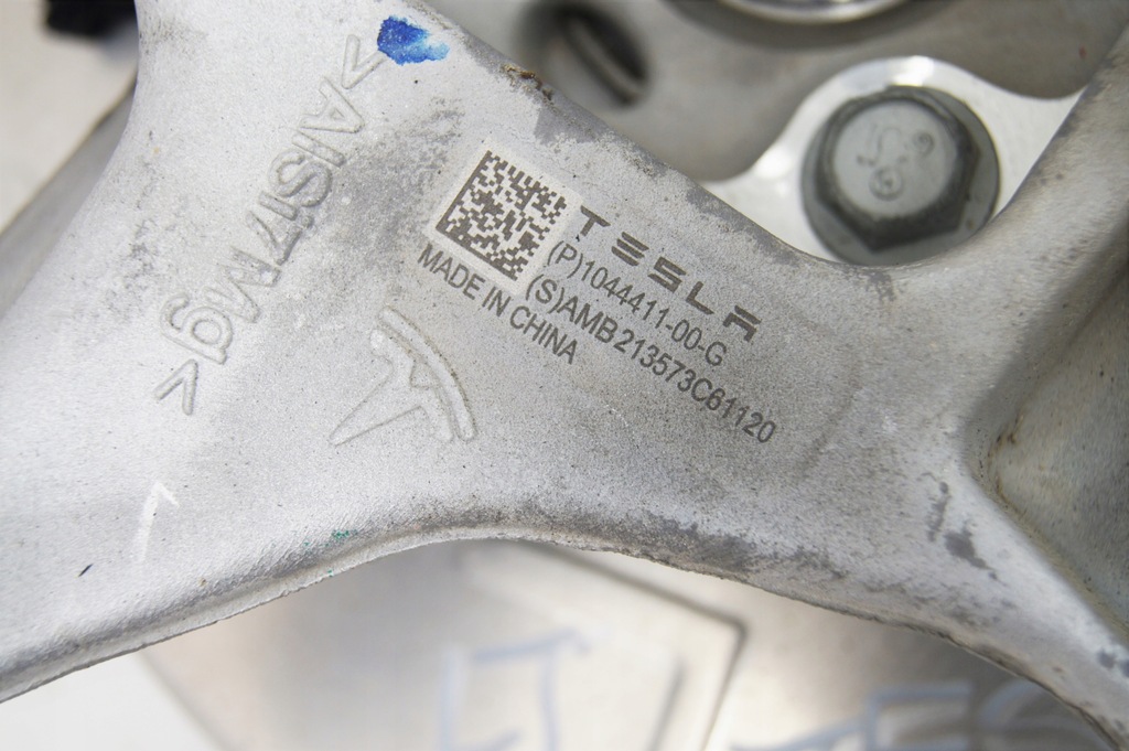 фото №9, Поворотний кулак ступиця лівий задня tesla model 3