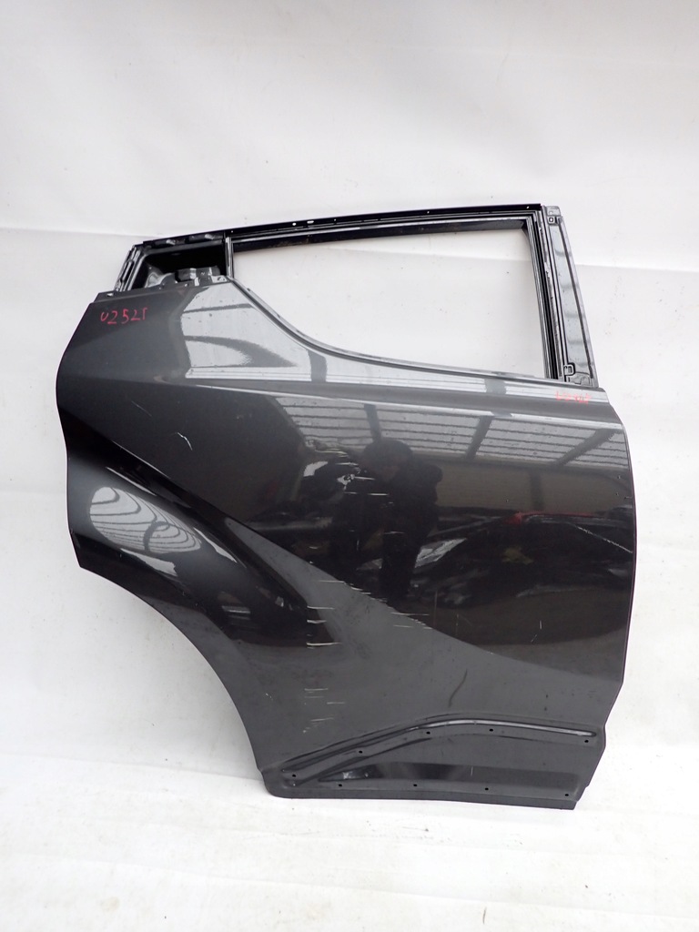 фото №12, Toyota c-hr 16- двері праве задня задні