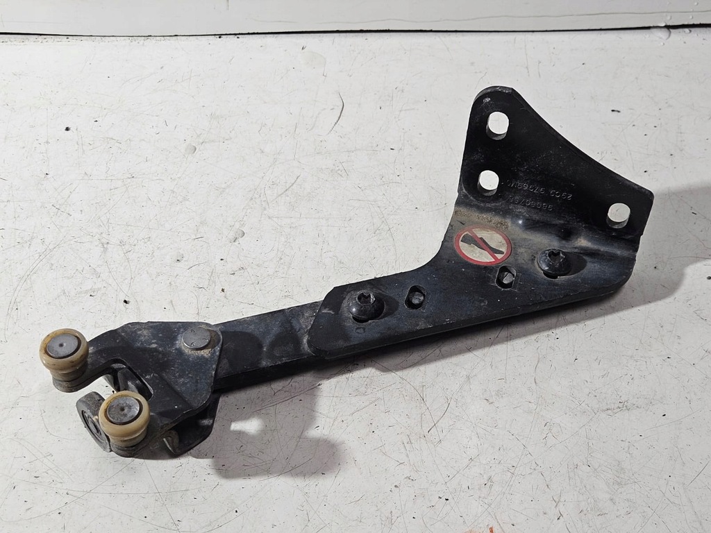 фото №1, Ролик дверь правая expert iii 98080758