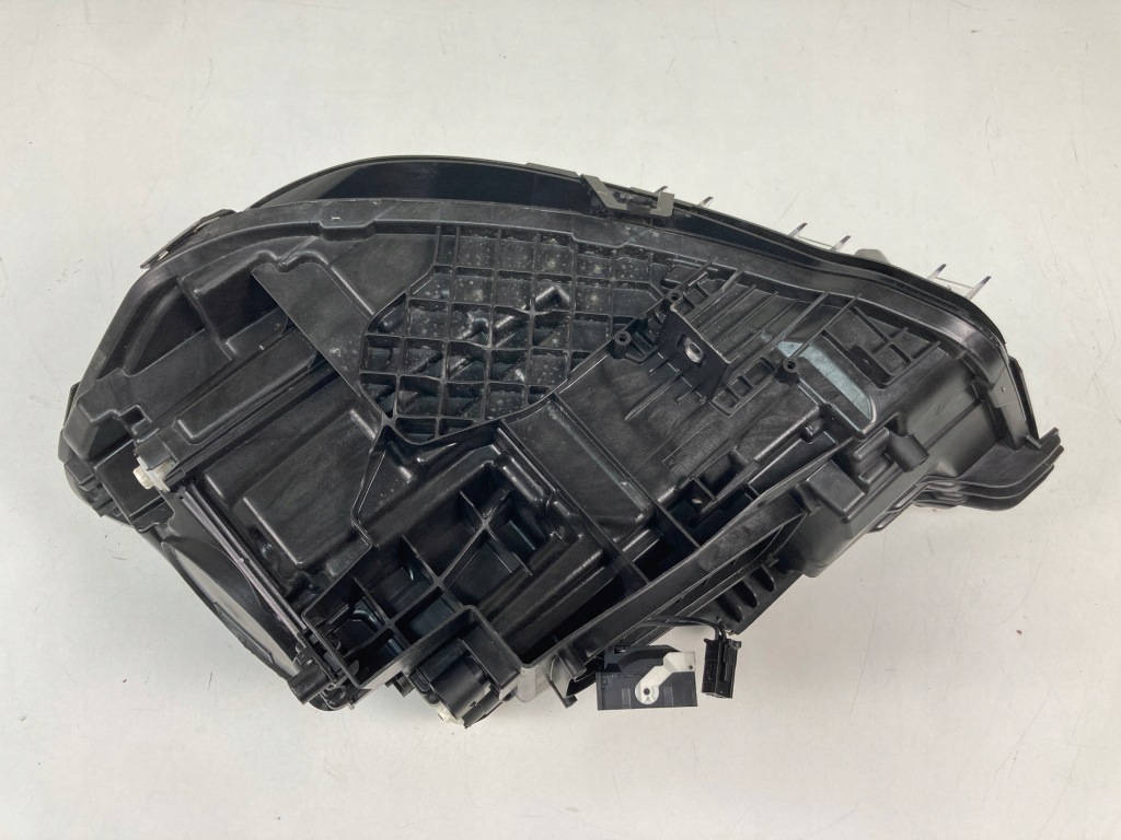 Лампа правая передняя mercedes cla w118 a118 full led Оригинал