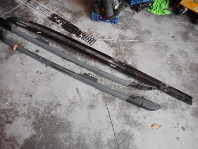 фото №1, Mercedes glk x204 молдинг кровельная pod рейлинг правая