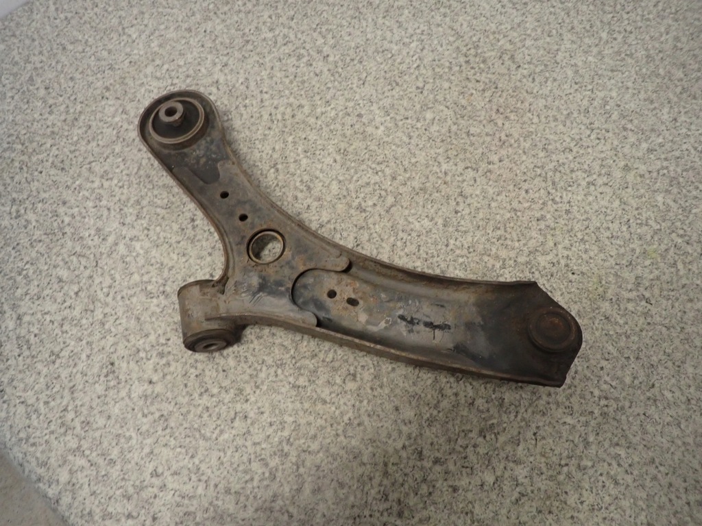 фото №7, Suzuki sx4 sedici 06-13 важіль передній правий