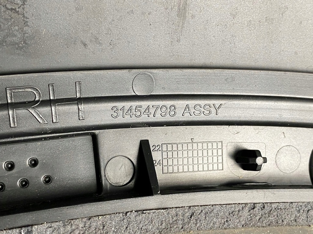 фото №5, Volvo xc60 ii молдинг крыла правая перед передняя 39848567