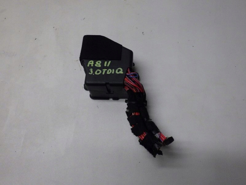 фото №1, Коробка предохранителей audi a8 d3 3.0 tdi