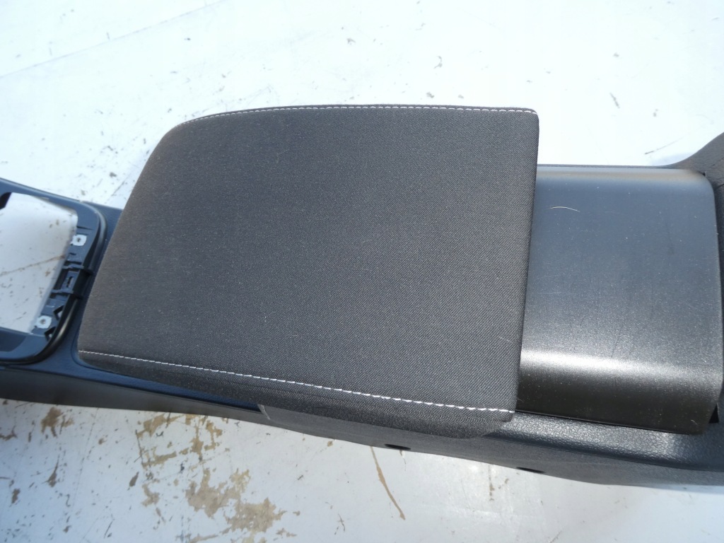 фото №7, Туннель средний подлокотник vw tiguan 5n0862535