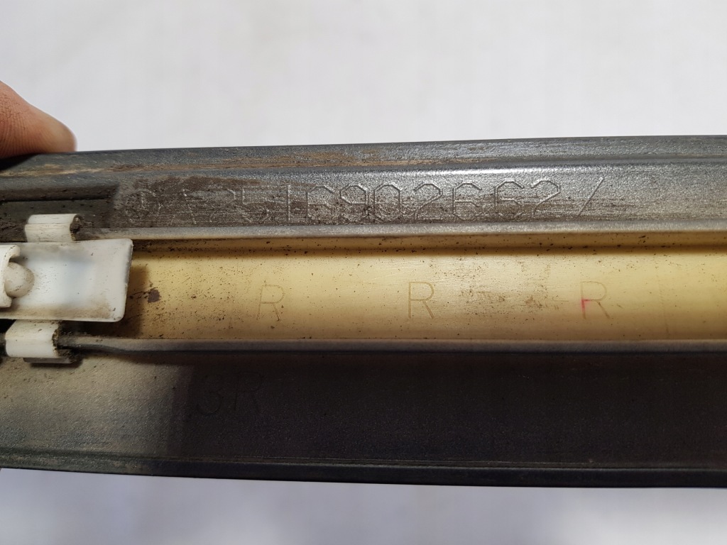 Молдинг двері правий задній mercedes w251 long a2516902662 c197 197 Київ