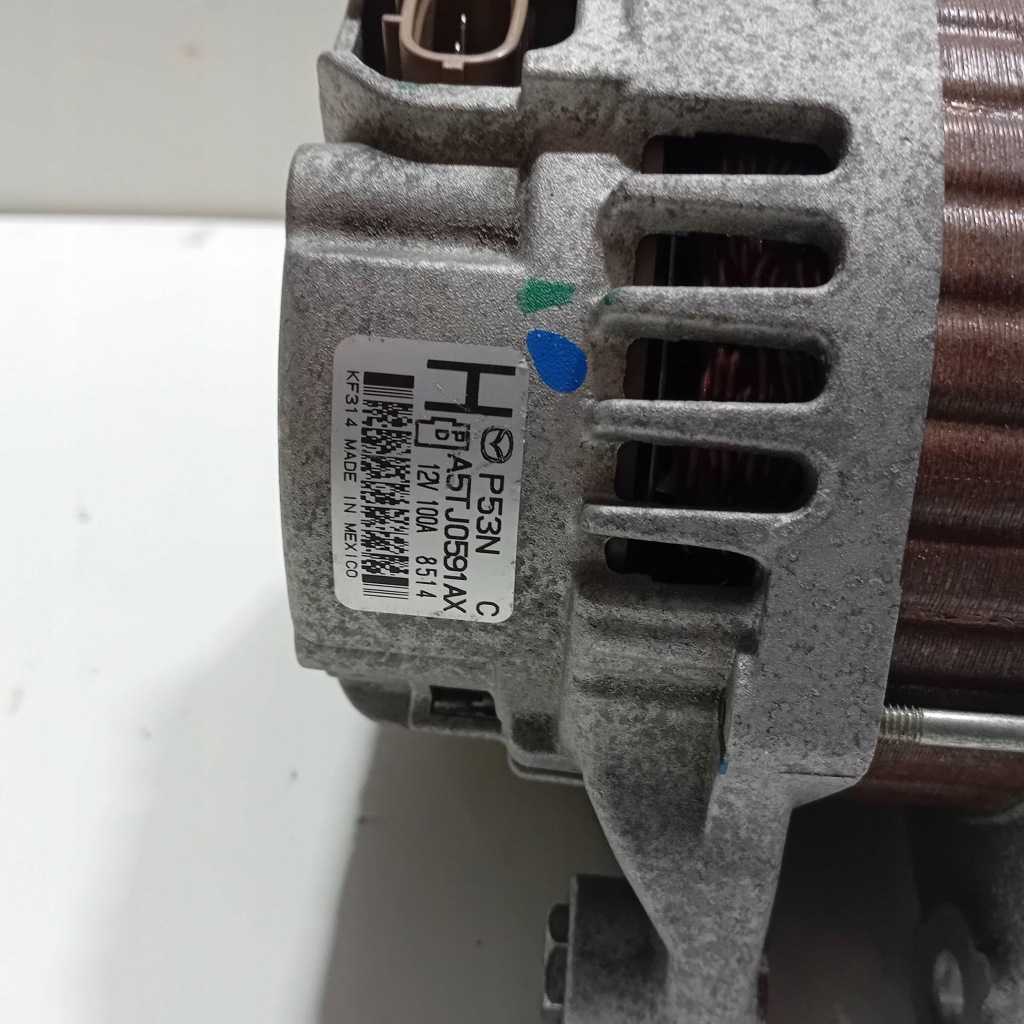 Mazda генератор комплектный  малый пробег Недорого