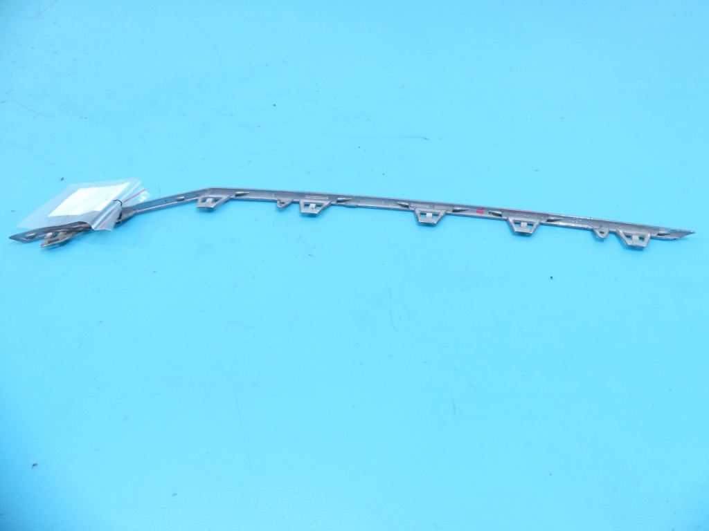 фото №2, Молдинг решітка права vw passat b8