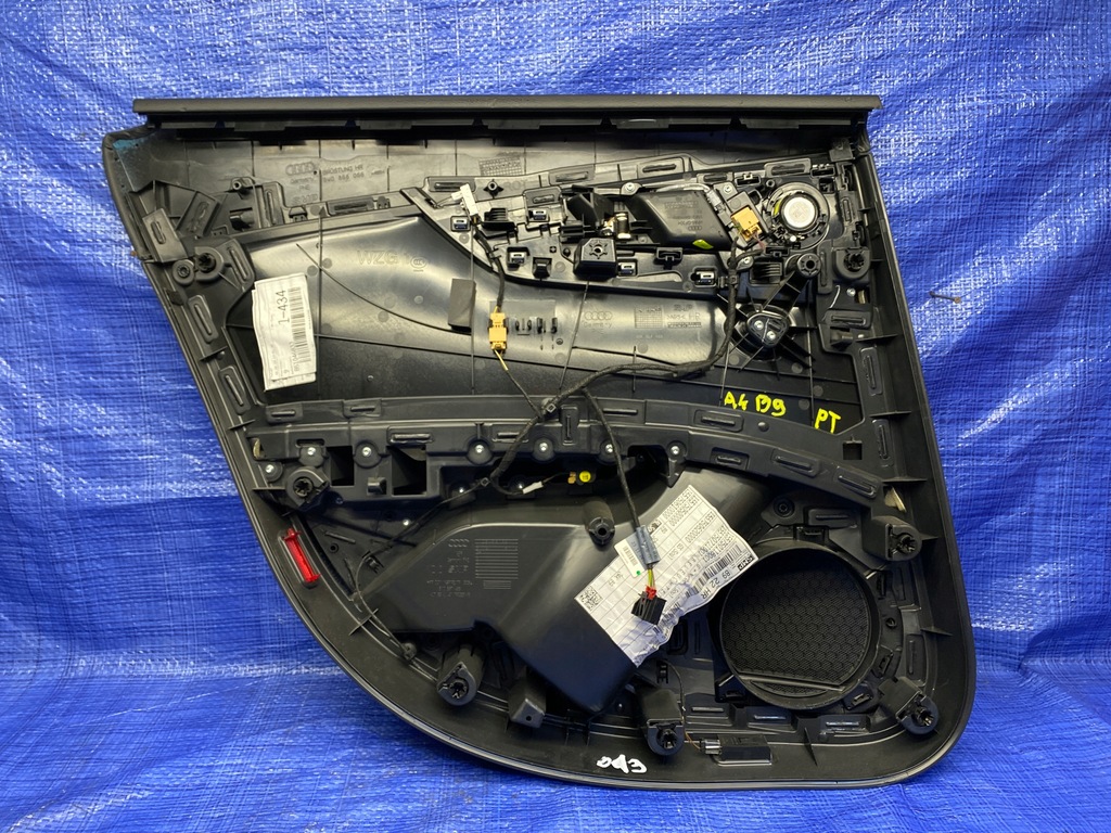 фото №8, Обшивка двері оббивка правий задня задні праве audi a4 b9 8w0867318