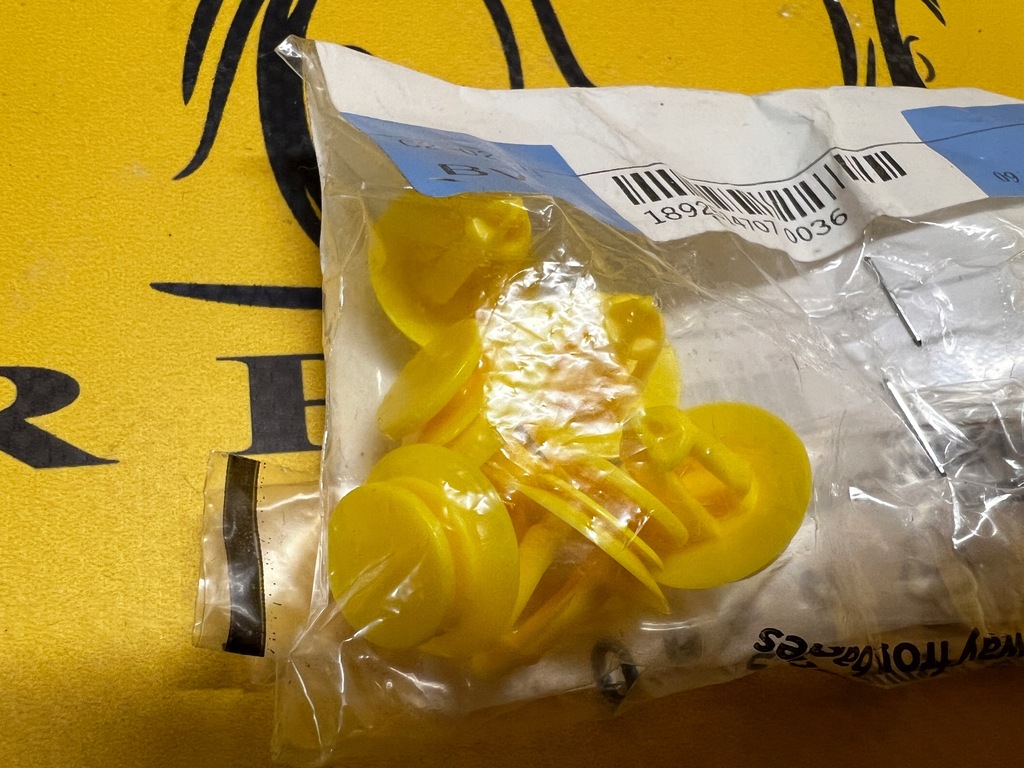 фото №2, 6 x кліпса оббивка бічний задня mini r50 r52 r53 r56 r58 r59 nowa oem