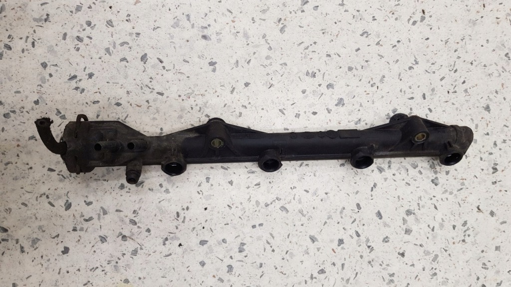 фото №1, Молдинг впрыскная skoda felicia lift 1.6 8v