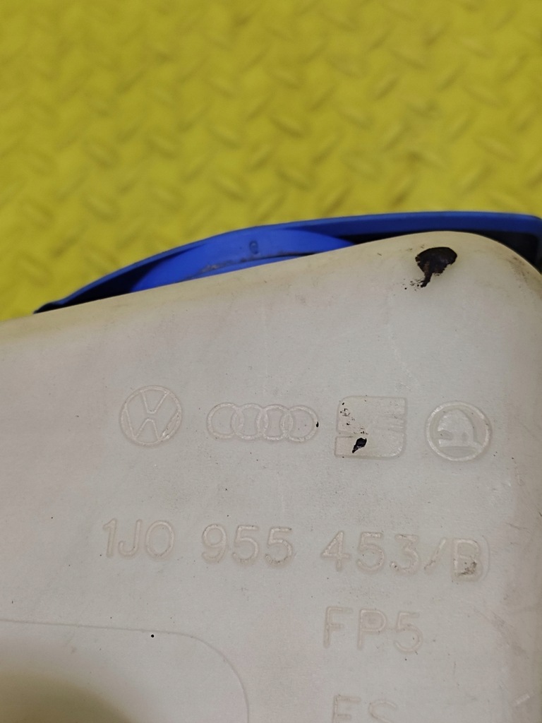 фото №6, Skoda octavia i бачок омивача 1j0955453b
