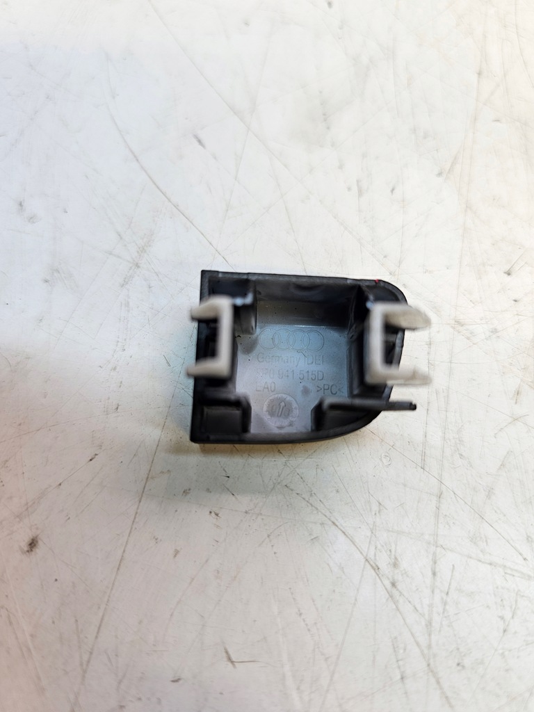 фото №5, Заглушка молдинг панелі ліва audi a3 8p 8p0941515d