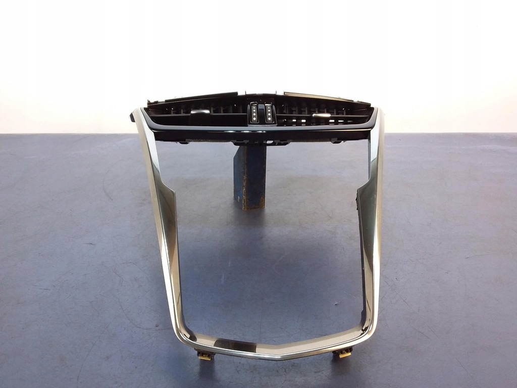 фото №1, Cadillac cts iii рамка ґрати обдув середній