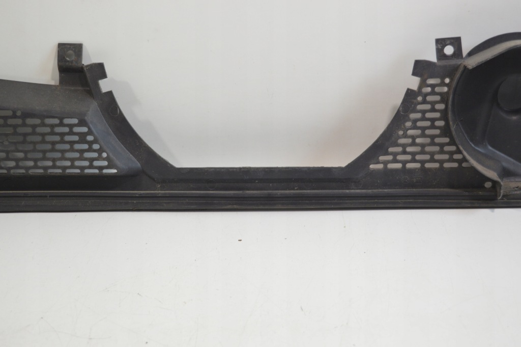 Захист механізму двірники жабо mercedes r129 sl 1298240019 Зі Шроту