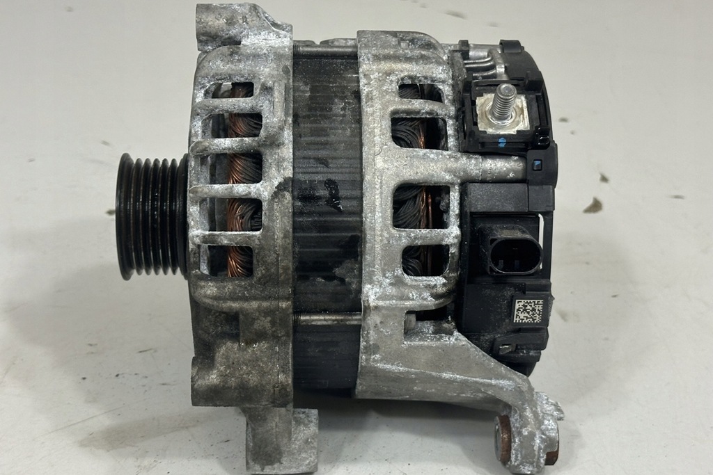 фото №1, Генератор bmw 5 g30 8575059 2018