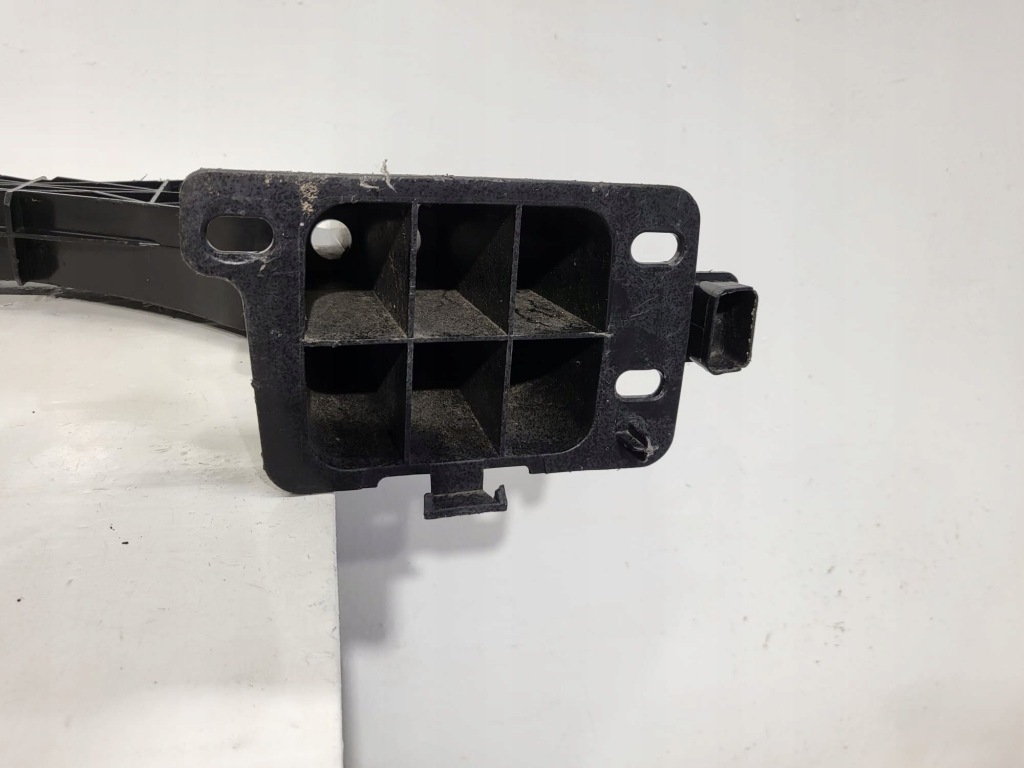 фото №6, Citroen c4 ii picasso 2004 решётка вентиляционная pod бампером задним