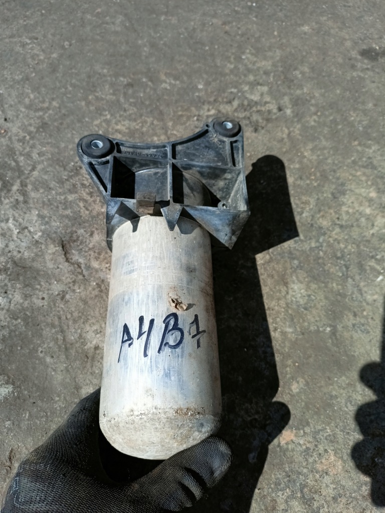 фото №1, Audi a4 b7 1.9 tdi осушитель конденсатор 8e0820193p