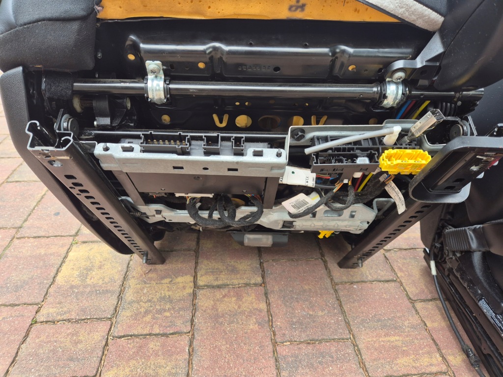 фото №7, Сидіння сидіння заднє сидіння монітори mercedes ml63 amg w164