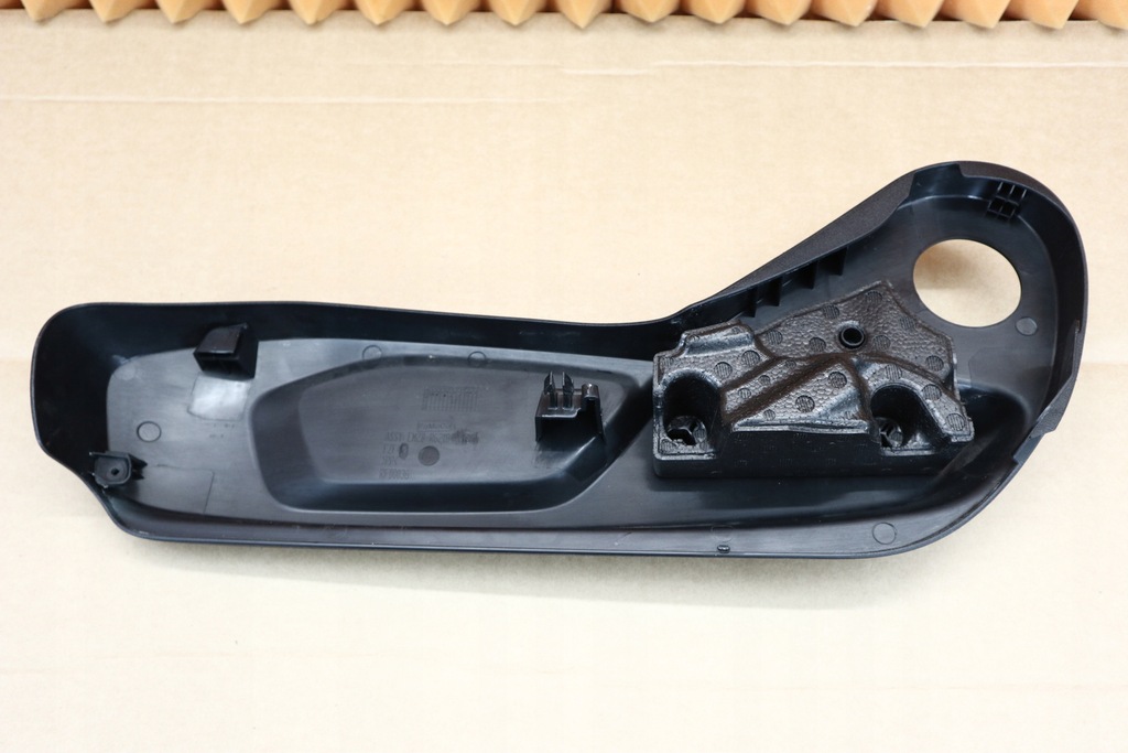 фото №5, Ford edge mk2 защита накладка правая сиденье перед em2b-r62184acw