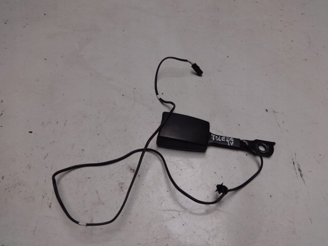 фото №1, Seat toledo 4 iv 12-18r клипса поперечина правая перед