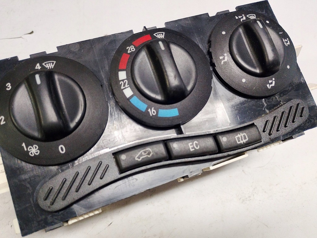 фото №5, Mercedes панель обдув 1688300485 europa