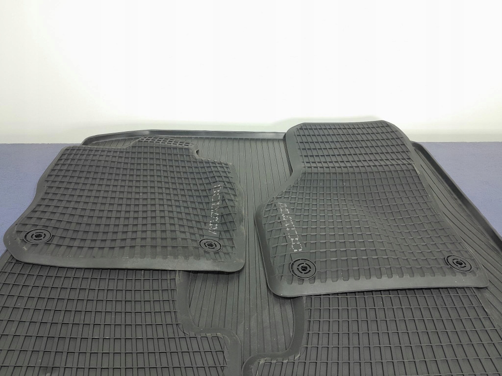 фото №7, Skoda octavia iv hb коврики мат багажника 5e4061500a