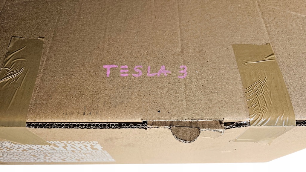 Лампа фара правая перед tesla 3 рестайлинг  highland 1760889-00-f oryg с Разборки